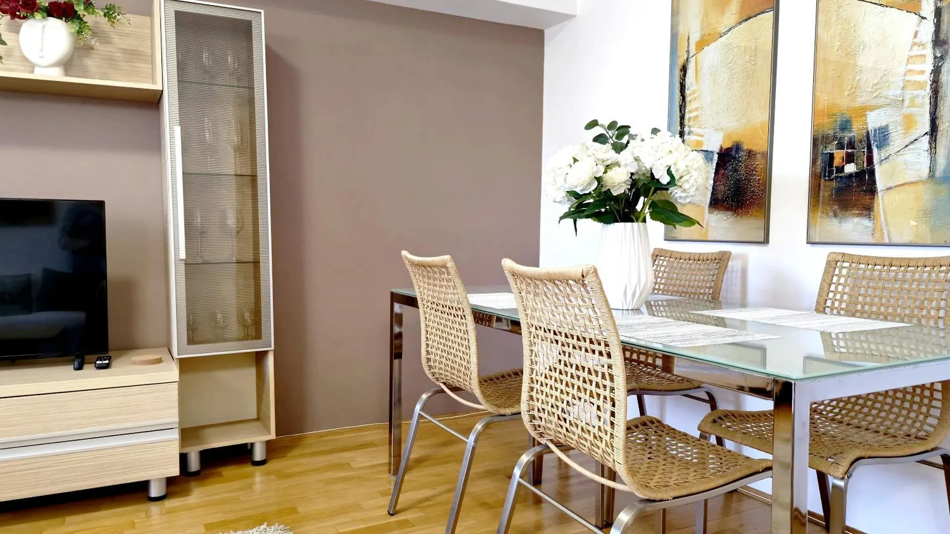 Unirii River View Suites Bucharest Apartment